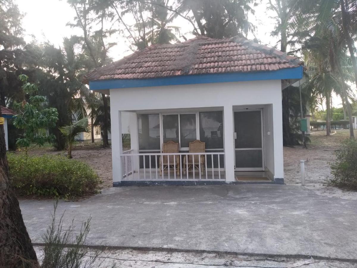 Kadmath Beach Resort Kadmath Island Luaran gambar